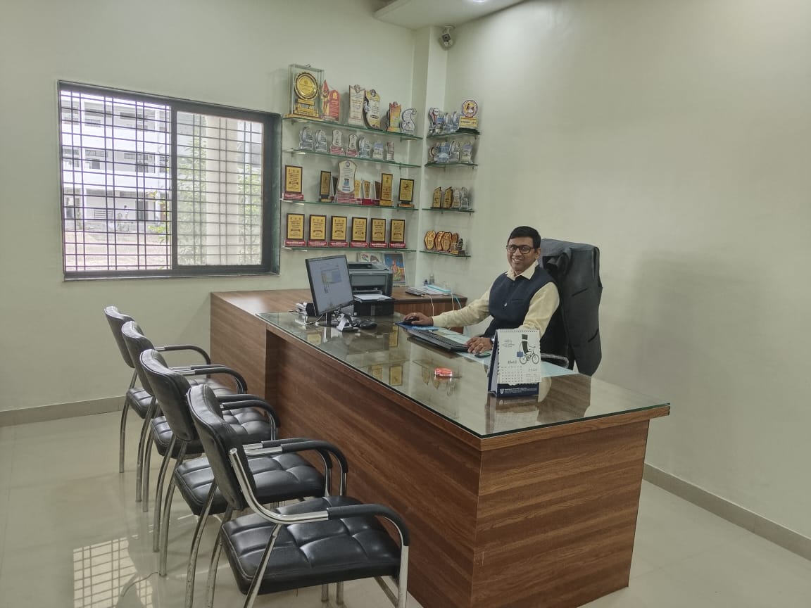 Dr. Gadakh R. S.